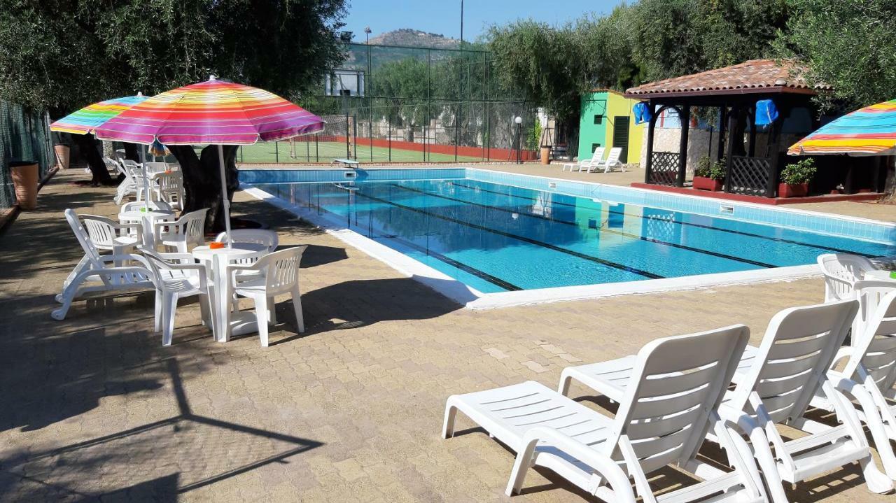 Camping Village Degli Ulivi Mattinata Zewnętrze zdjęcie